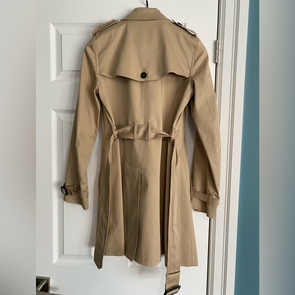Babaton Aritzia Classic Beige Double Breasted Trench Coat w/ Belt XS - Picture 2 of 3